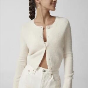 Kimchi Blue Cream Dayna Shrunken
Cardigan Small